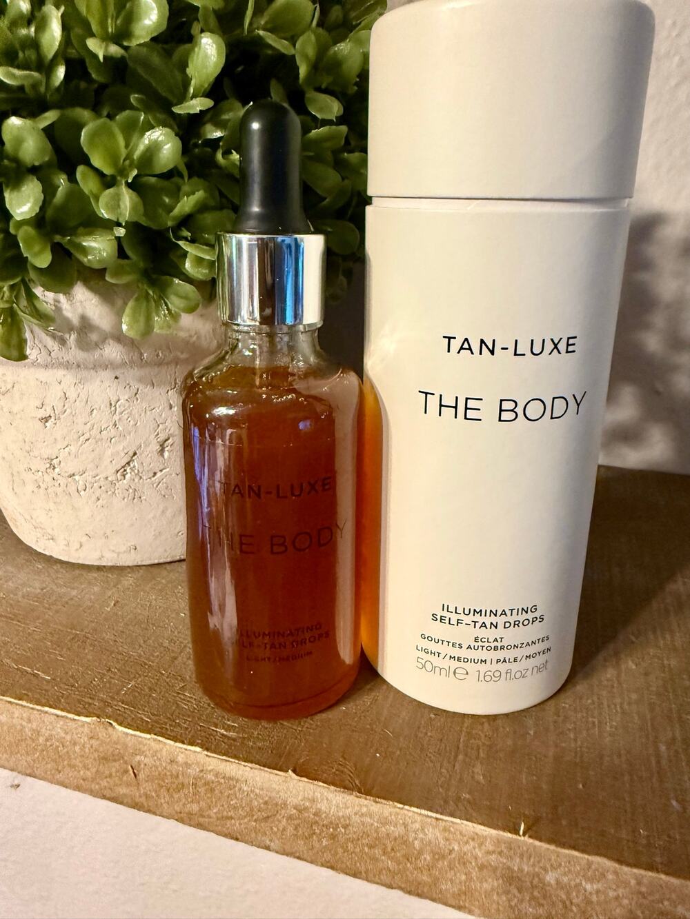 TAN-LUXE The Body Illuminating Self-Tan Drops Light/Medium 50ml 1.69 oz